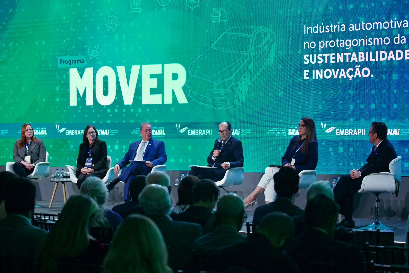 Embrapii celebra Dia da Indústria com novas chamadas para o Mover